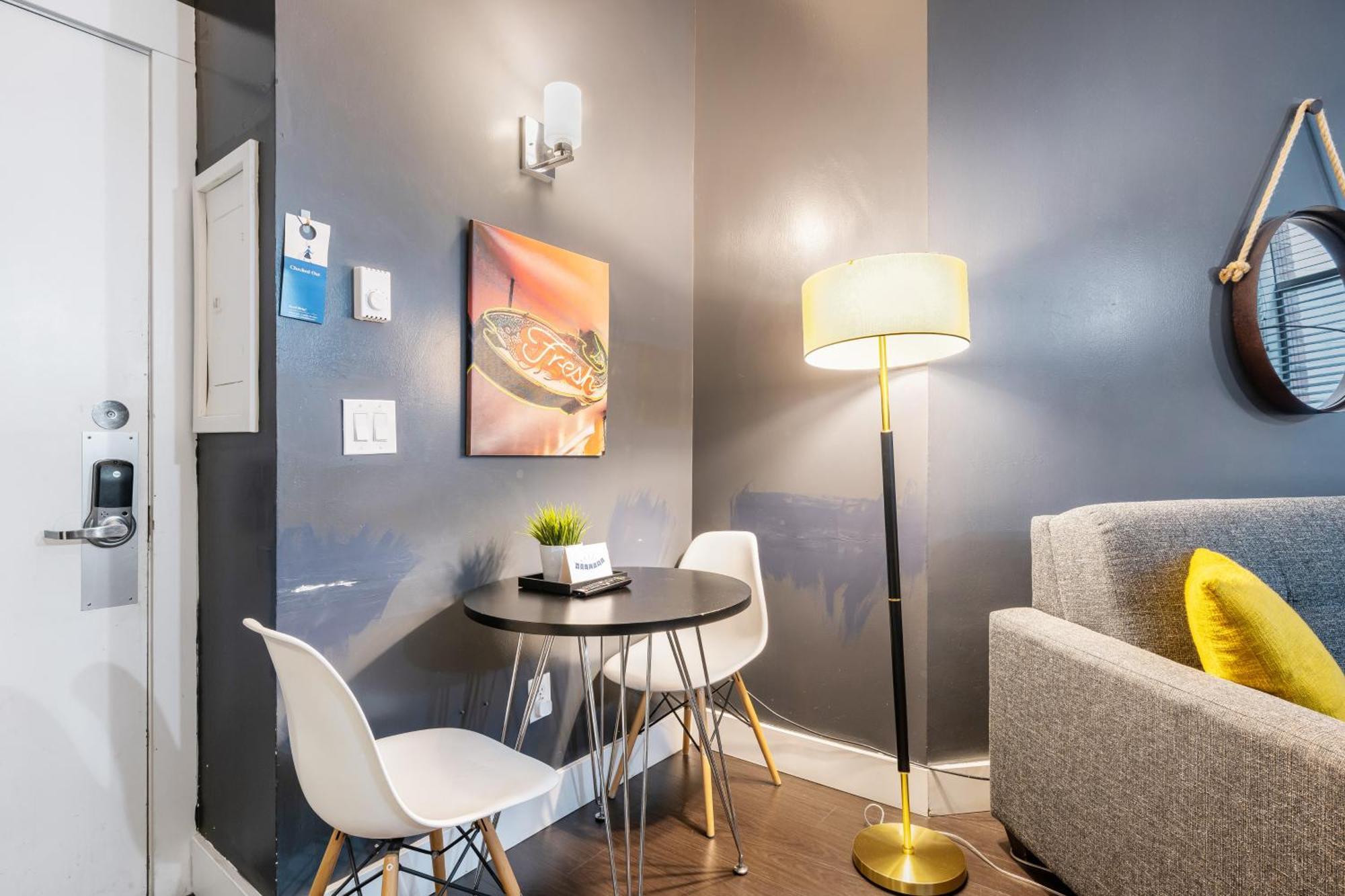 Oxford Apartment By At Mine Hospitality Seattle Esterno foto