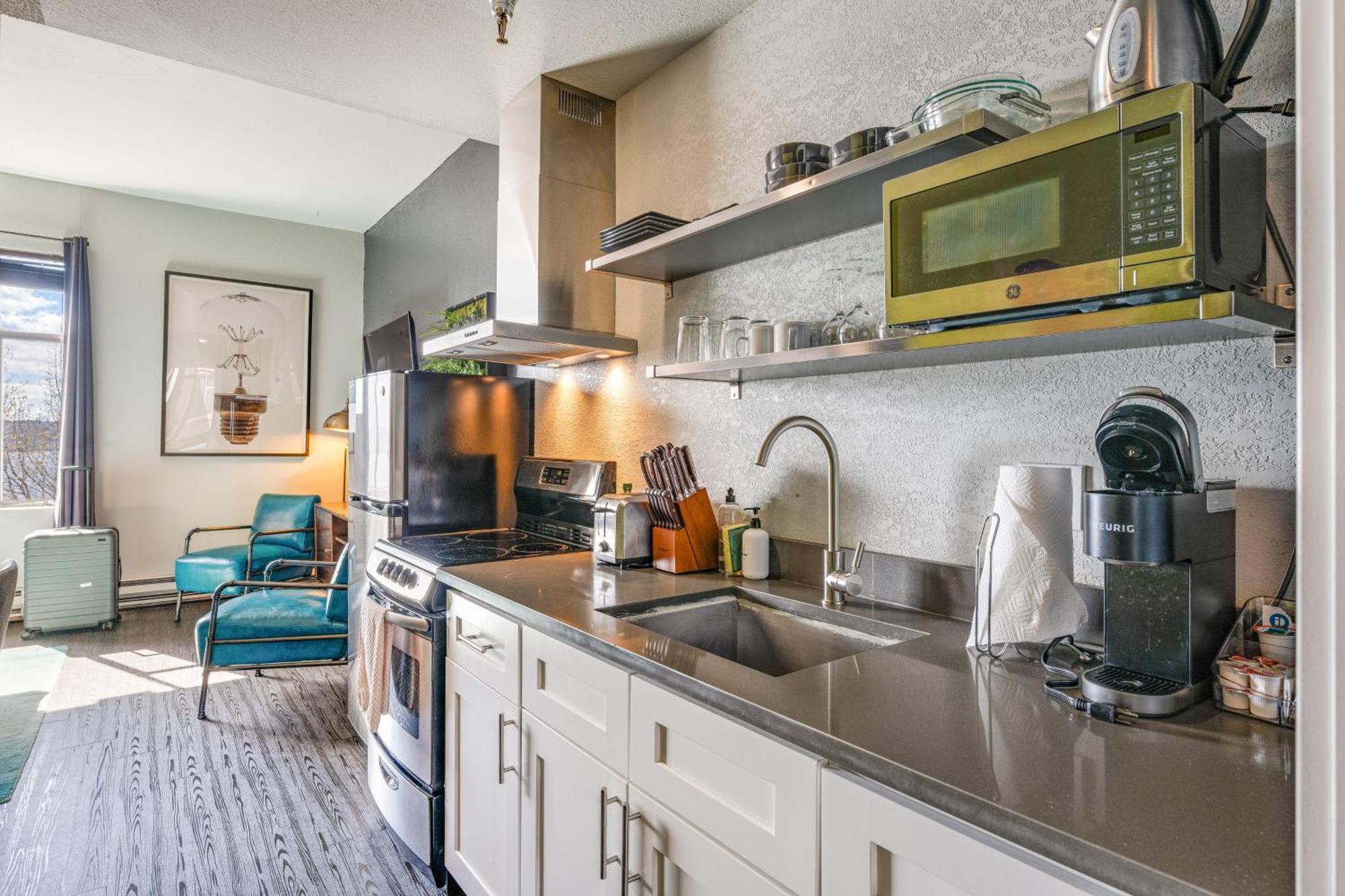 Oxford Apartment By At Mine Hospitality Seattle Esterno foto