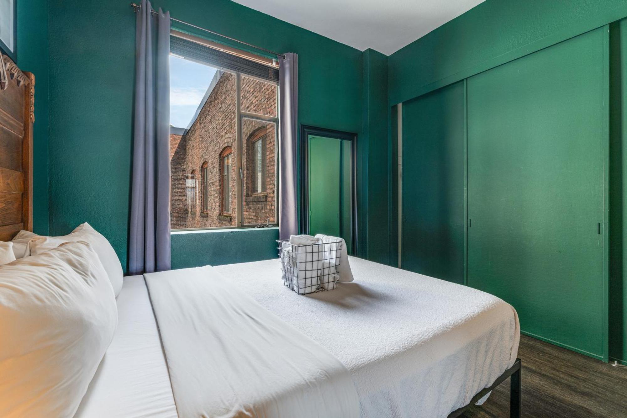 Oxford Apartment By At Mine Hospitality Seattle Esterno foto