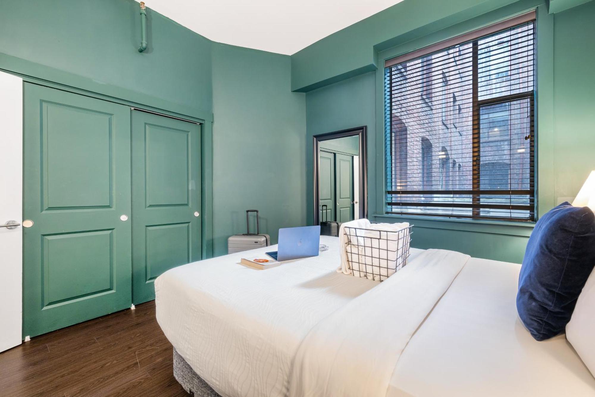 Oxford Apartment By At Mine Hospitality Seattle Esterno foto