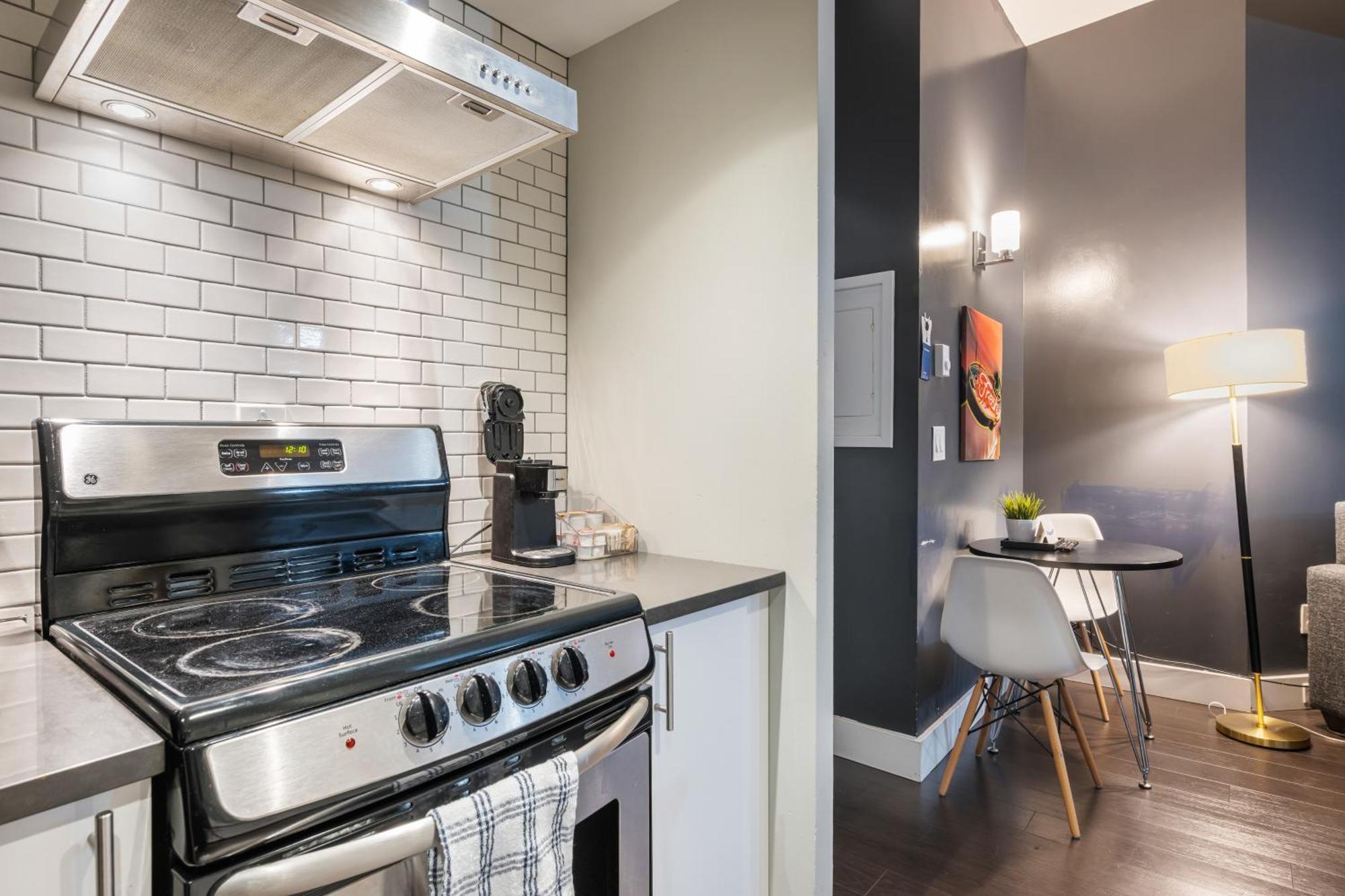 Oxford Apartment By At Mine Hospitality Seattle Esterno foto