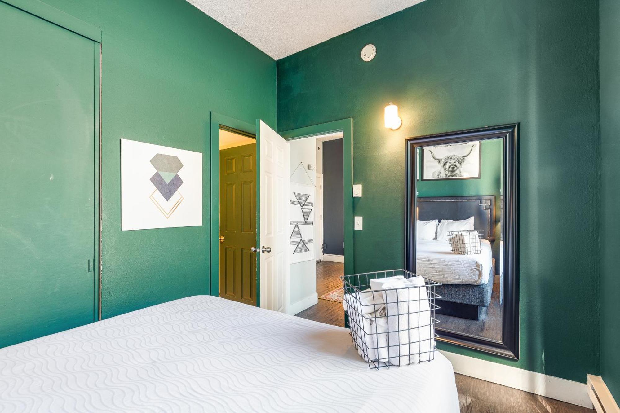 Oxford Apartment By At Mine Hospitality Seattle Esterno foto
