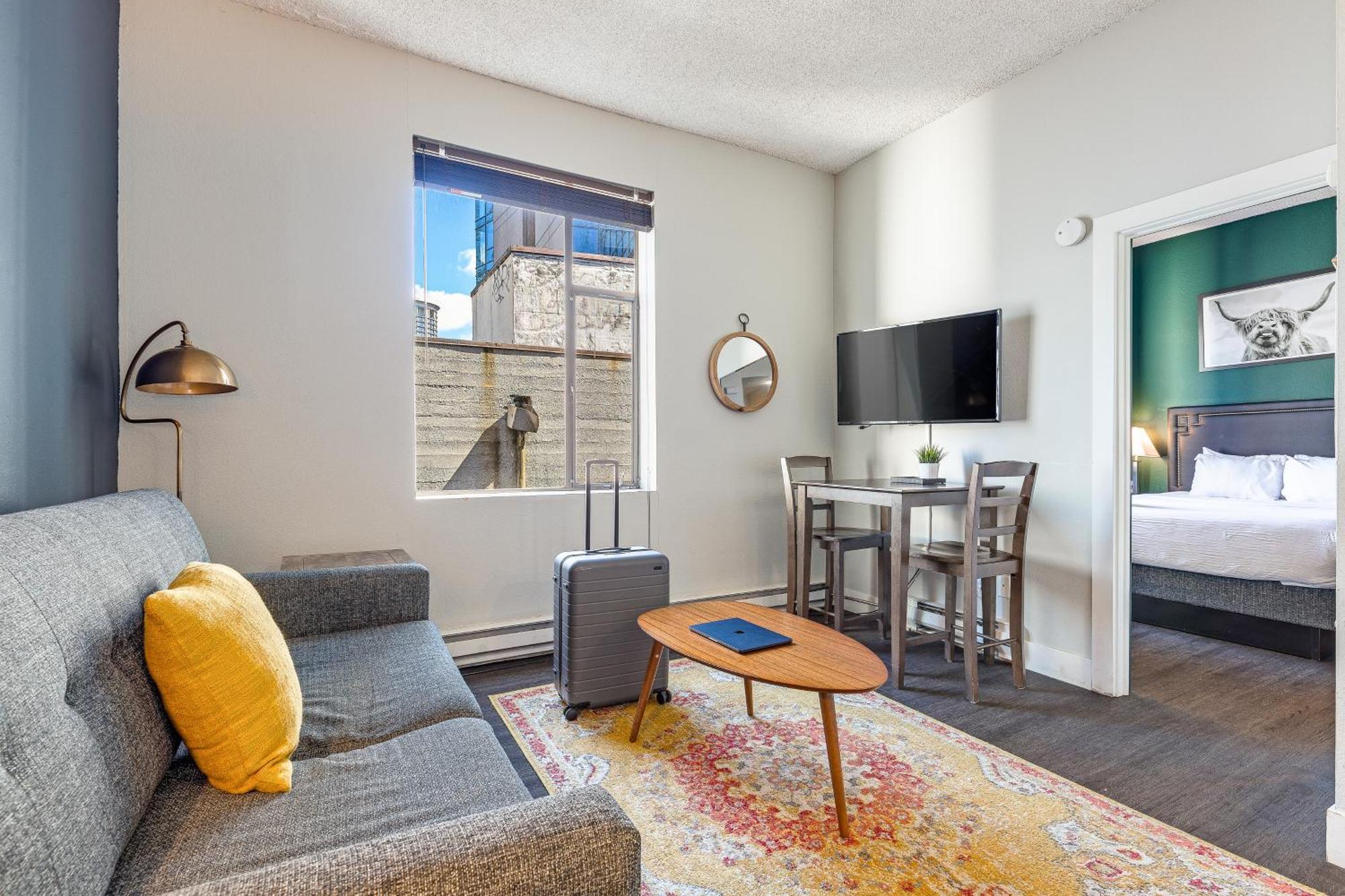 Oxford Apartment By At Mine Hospitality Seattle Esterno foto